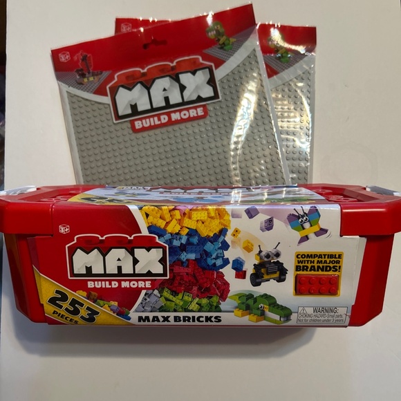 Max build More Block Set With Two Base Plates - Picture 1 of 1